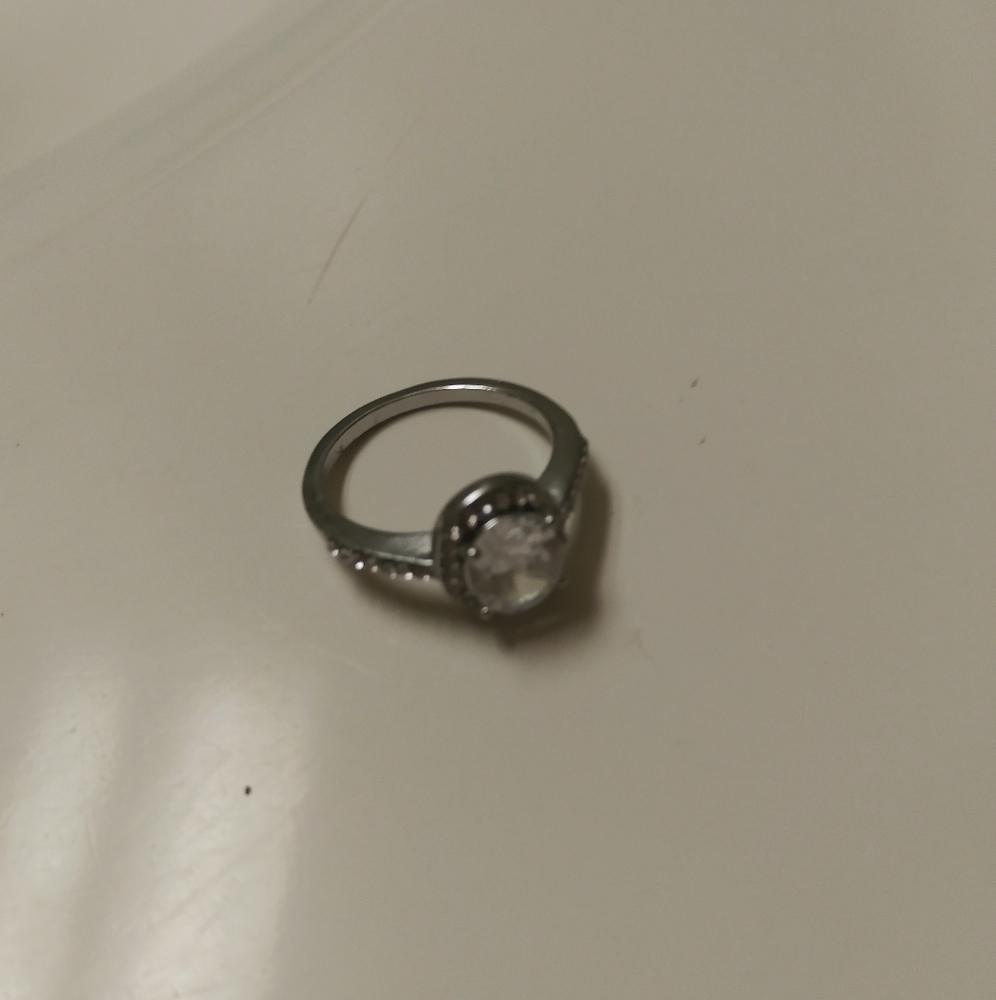 Diamond ring